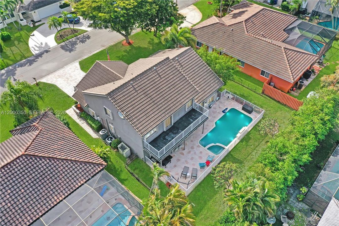 Activo con contrato: $769,000 (4 camas, 3 baños, 2492 Pies cuadrados)