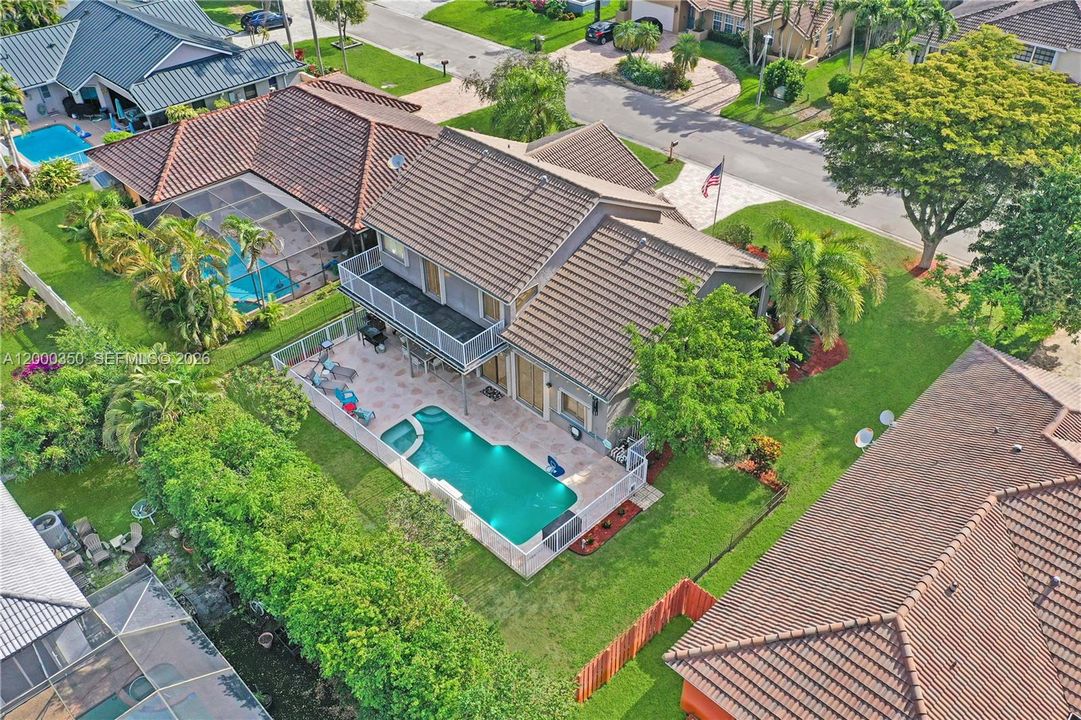 Activo con contrato: $769,000 (4 camas, 3 baños, 2492 Pies cuadrados)