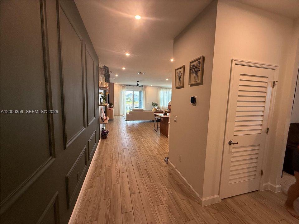 En Renta: $3,200 (4 camas, 2 baños, 2209 Pies cuadrados)