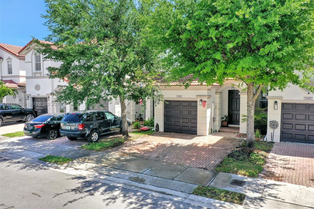 Recently Sold: $563,000 (3 beds, 2 baths, 1683 Square Feet)