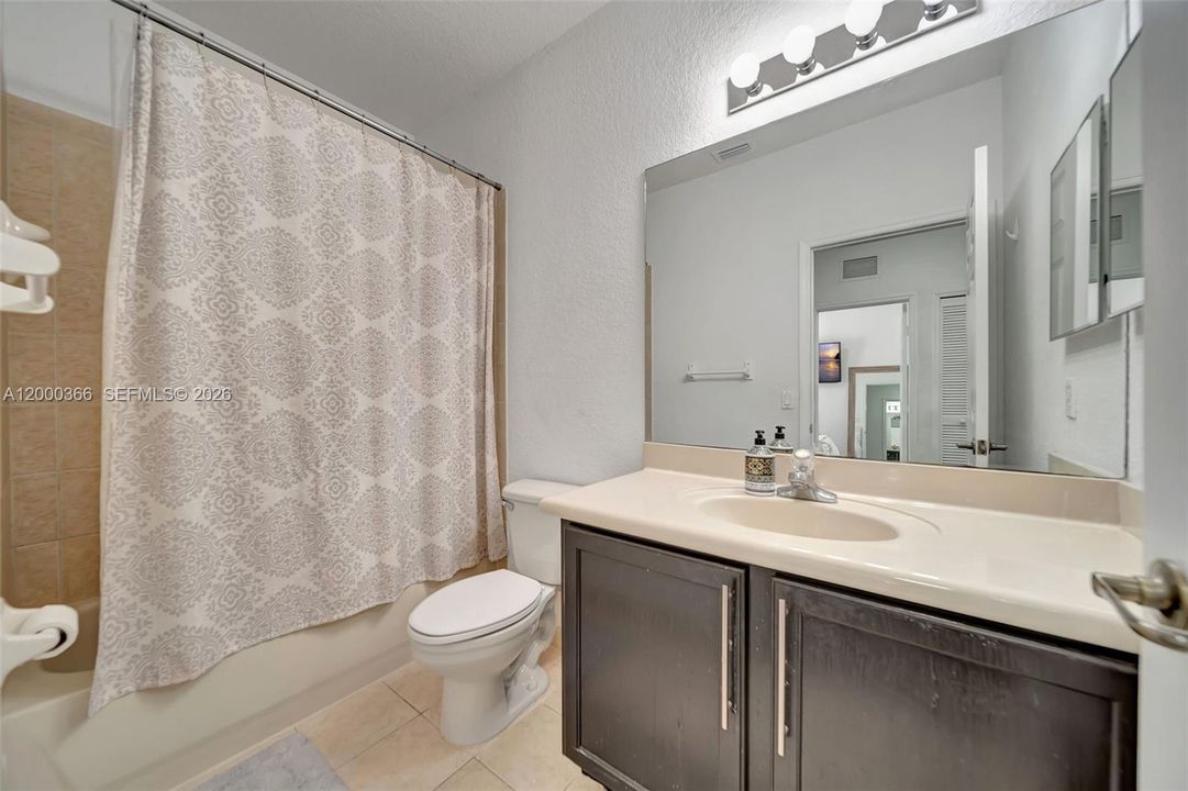 Recently Sold: $563,000 (3 beds, 2 baths, 1683 Square Feet)