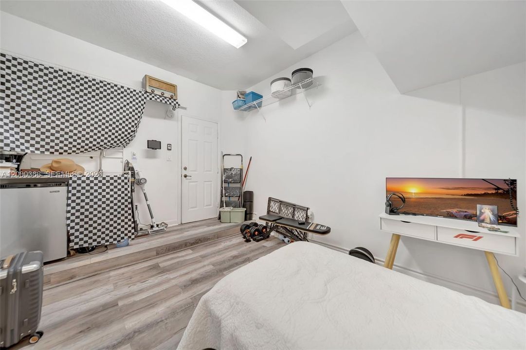 Recently Sold: $563,000 (3 beds, 2 baths, 1683 Square Feet)