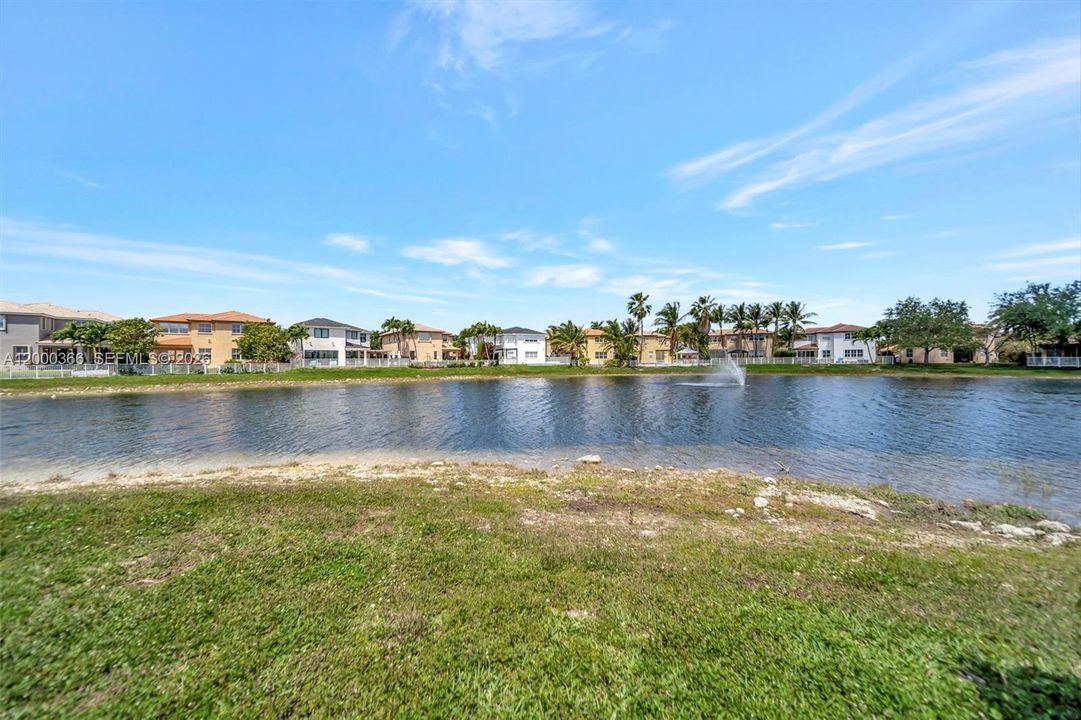Recently Sold: $563,000 (3 beds, 2 baths, 1683 Square Feet)