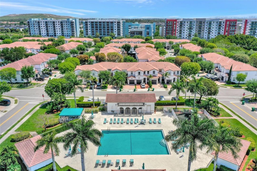 Recently Sold: $563,000 (3 beds, 2 baths, 1683 Square Feet)