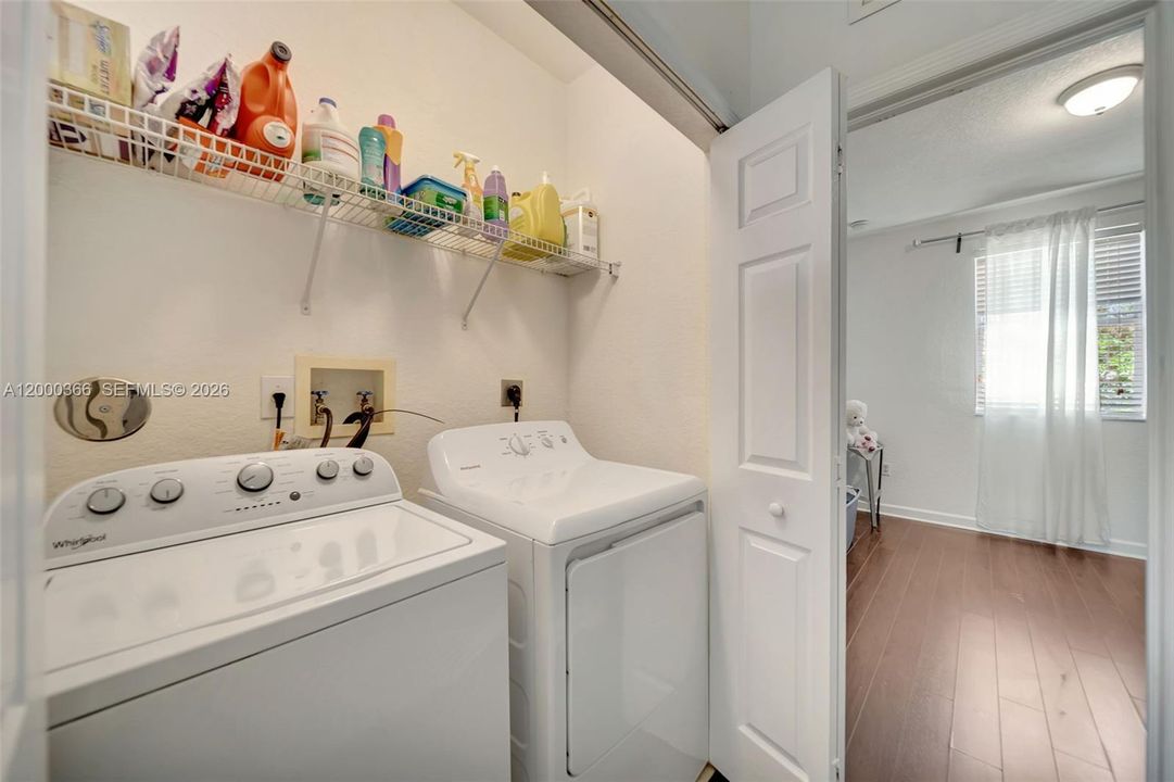 Recently Sold: $563,000 (3 beds, 2 baths, 1683 Square Feet)