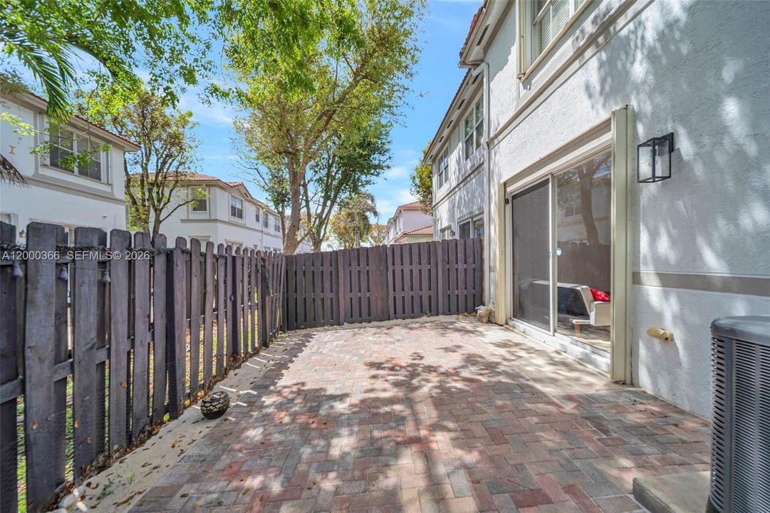 Recently Sold: $563,000 (3 beds, 2 baths, 1683 Square Feet)