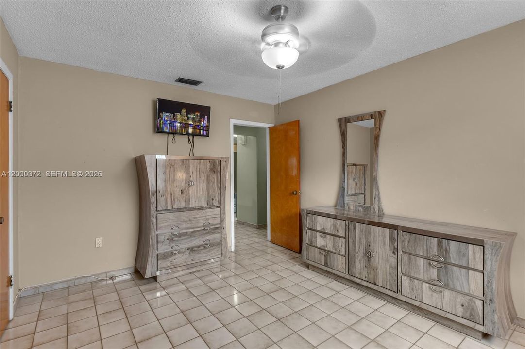 Active With Contract: $609,000 (3 beds, 2 baths, 1596 Square Feet)