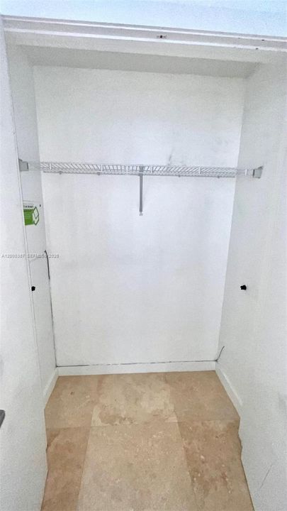 На продажу: $425,000 (1 спален, 1 ванн, 731 Квадратных фут)