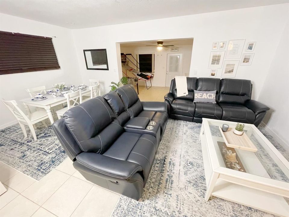 DIPIAZZA PIC LIVING ROOM