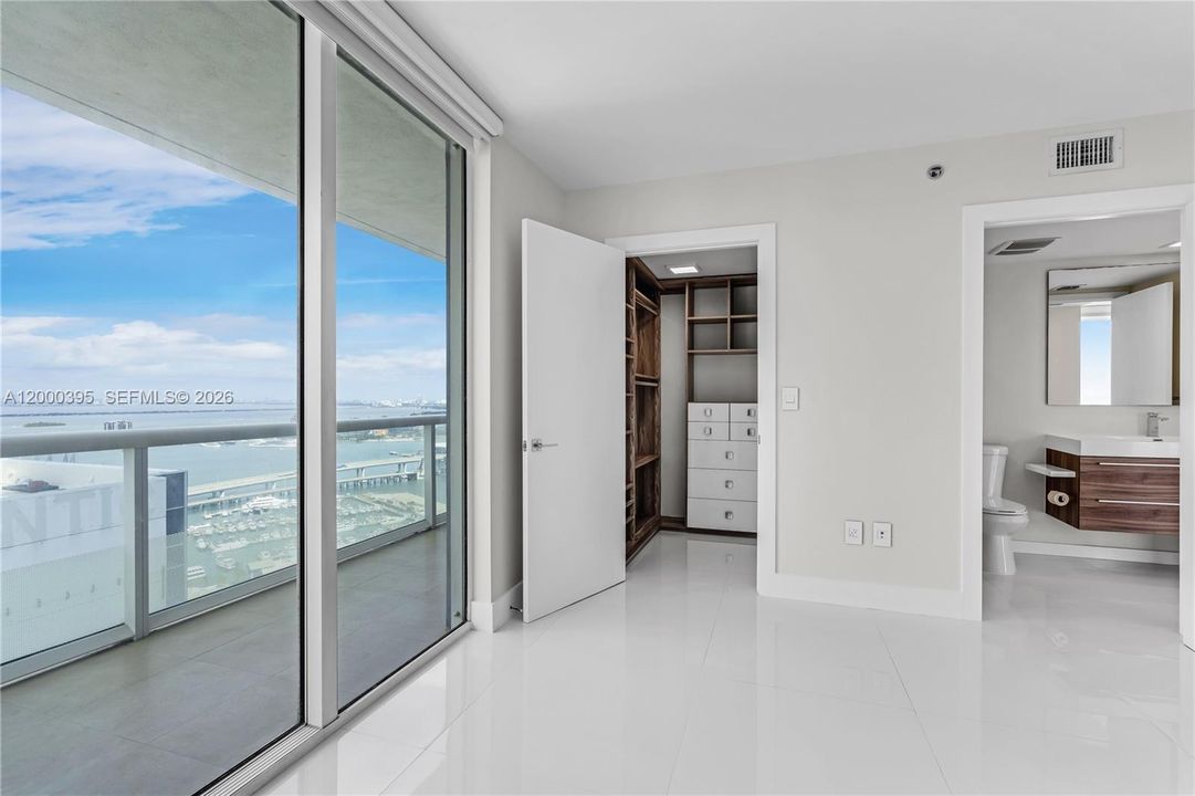 For Sale: $692,500 (2 beds, 2 baths, 1256 Square Feet)