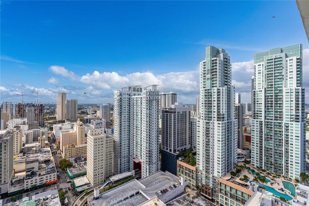 For Sale: $692,500 (2 beds, 2 baths, 1256 Square Feet)