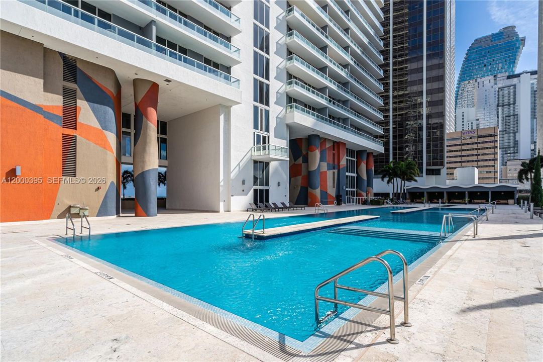 For Sale: $692,500 (2 beds, 2 baths, 1256 Square Feet)