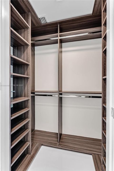 For Sale: $692,500 (2 beds, 2 baths, 1256 Square Feet)