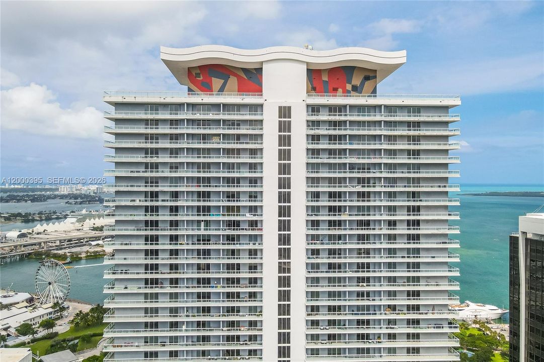For Sale: $692,500 (2 beds, 2 baths, 1256 Square Feet)