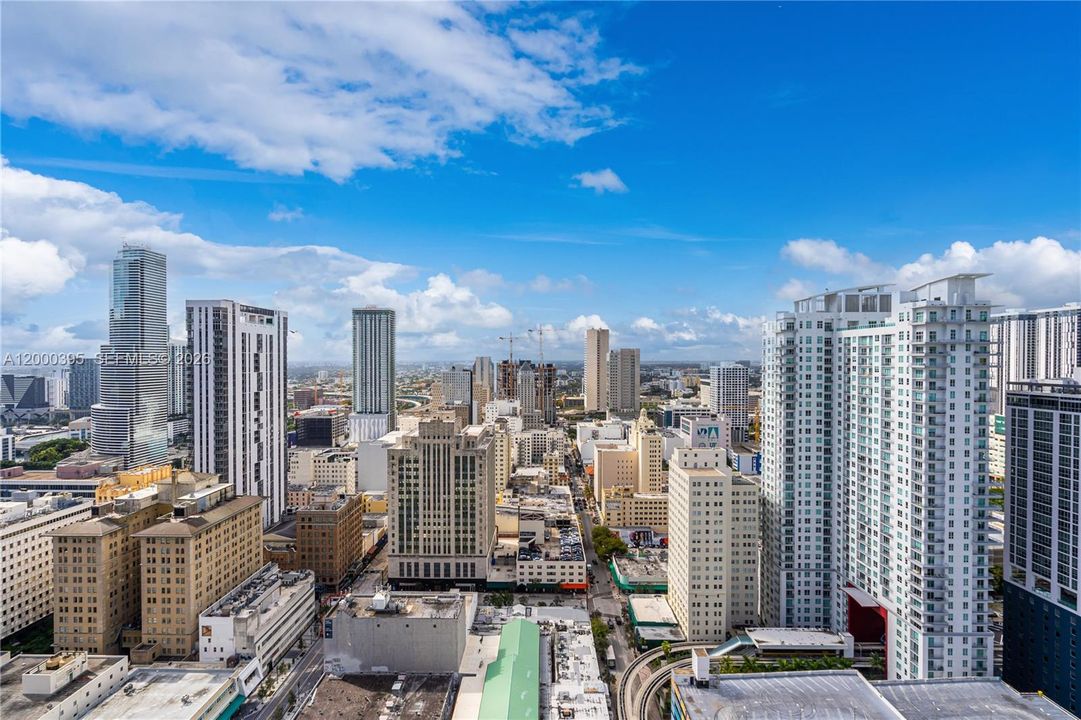 For Sale: $692,500 (2 beds, 2 baths, 1256 Square Feet)