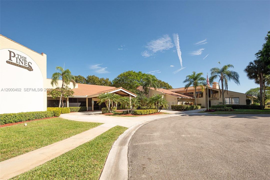 Active With Contract: $235,000 (2 beds, 2 baths, 912 Square Feet)
