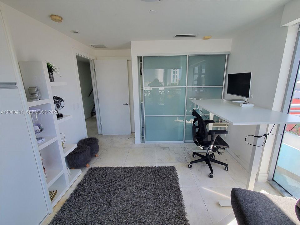 For Sale: $799,000 (2 beds, 2 baths, 1376 Square Feet)