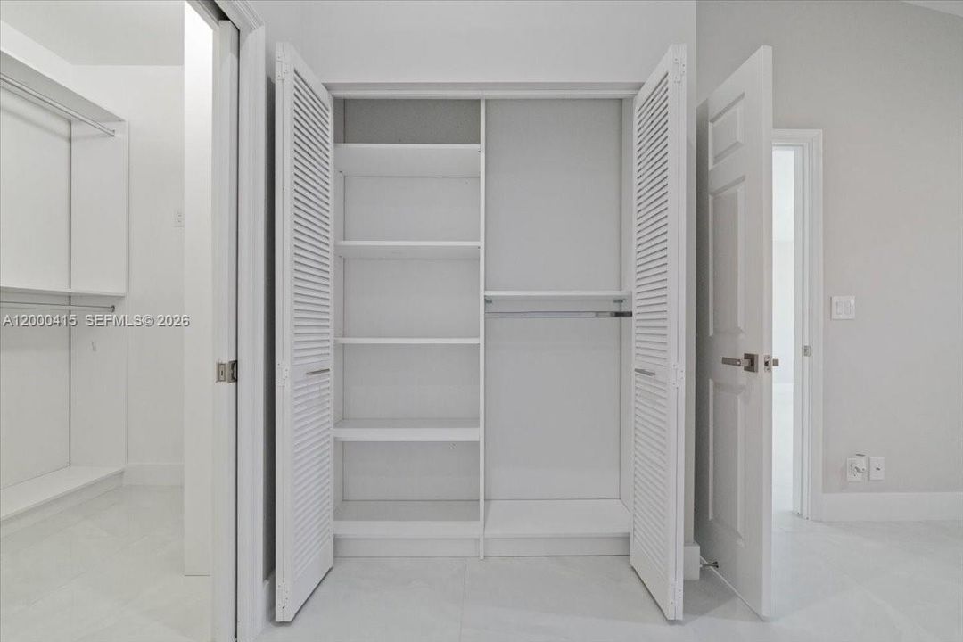 合同活跃: $499,900 (2 贝兹, 2 浴室, 0 平方英尺)