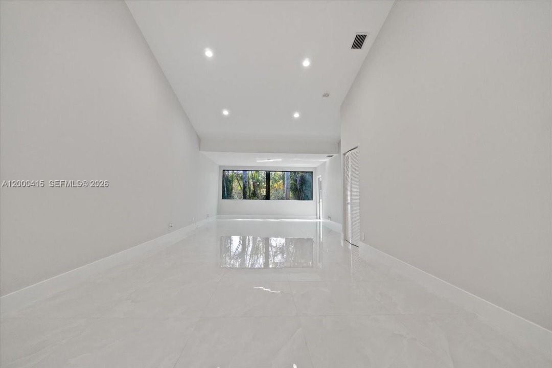 合同活跃: $499,900 (2 贝兹, 2 浴室, 0 平方英尺)