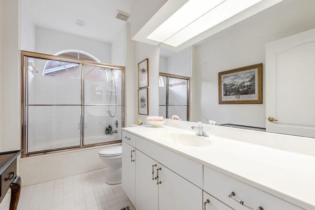 7828DorchesterRd.-17