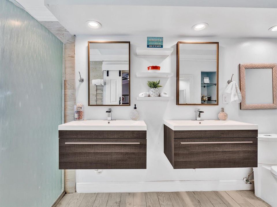 En Suite Bath