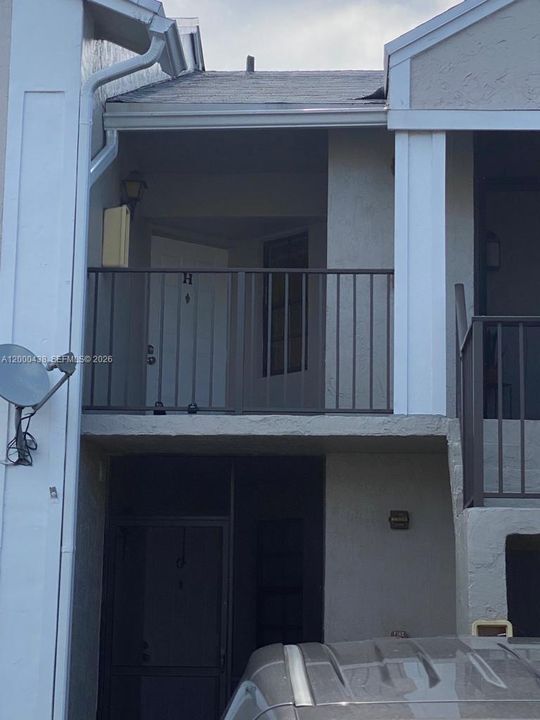 На продажу: $199,900 (2 спален, 2 ванн, 970 Квадратных фут)