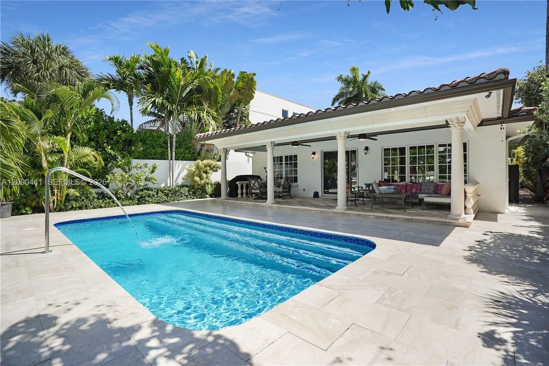 Large refreshing pool.