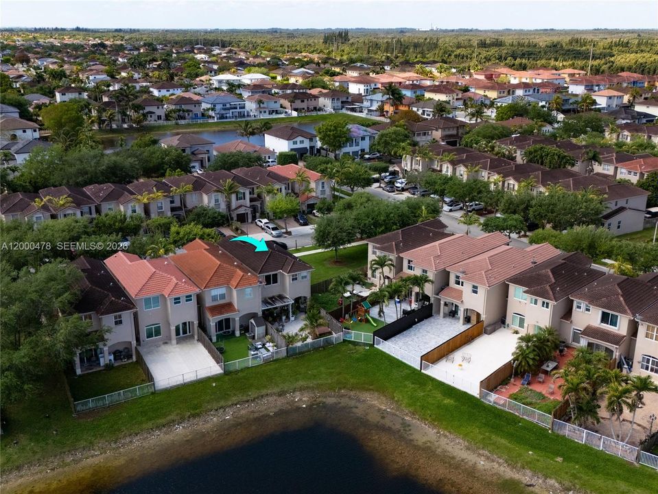 На продажу: $549,900 (3 спален, 2 ванн, 1777 Квадратных фут)