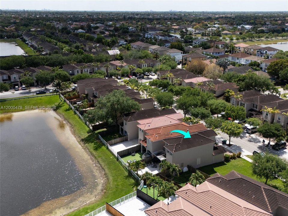 На продажу: $549,900 (3 спален, 2 ванн, 1777 Квадратных фут)