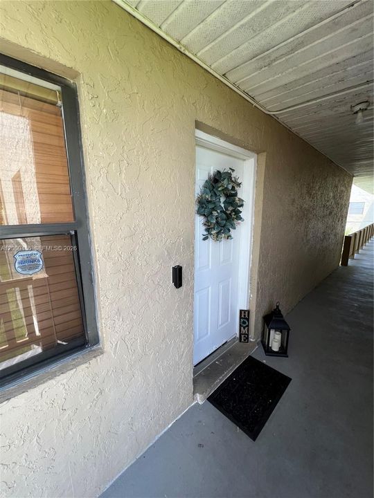 For Sale: $225,000 (2 beds, 2 baths, 940 Square Feet)