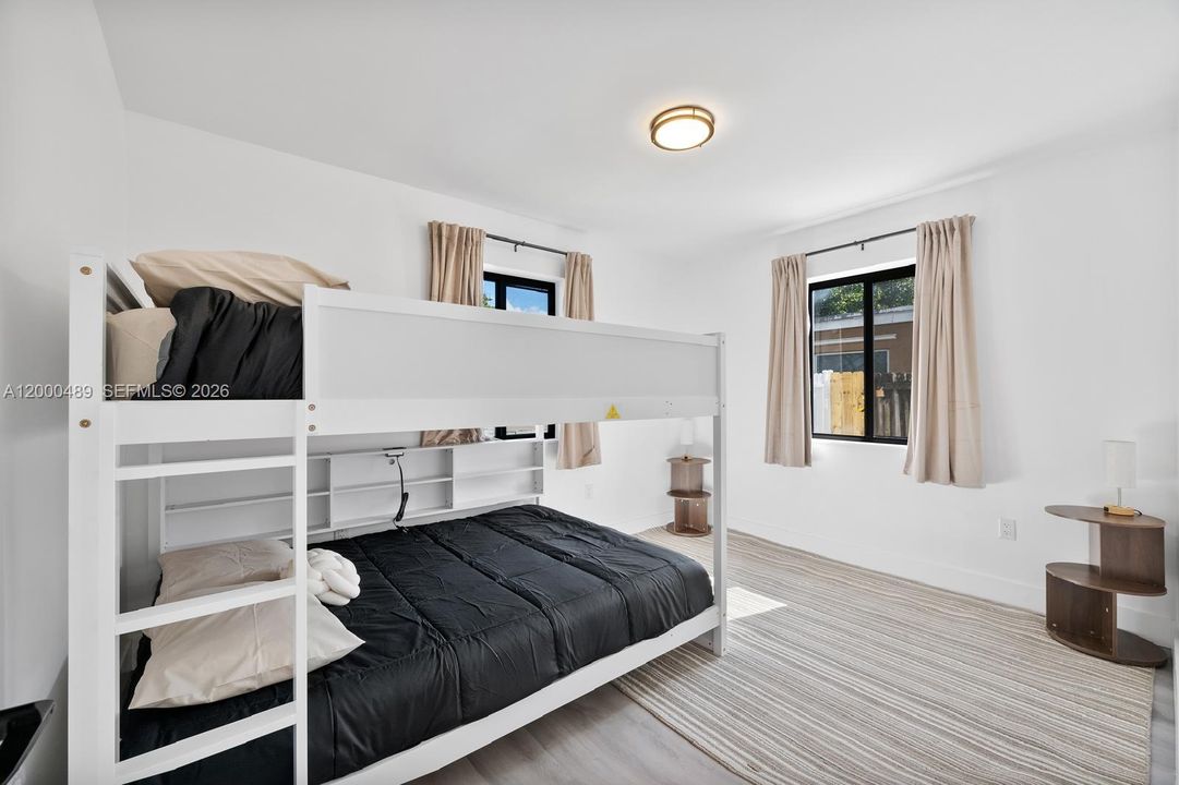 В аренду: $4,500 (3 спален, 3 ванн, 1724 Квадратных фут)