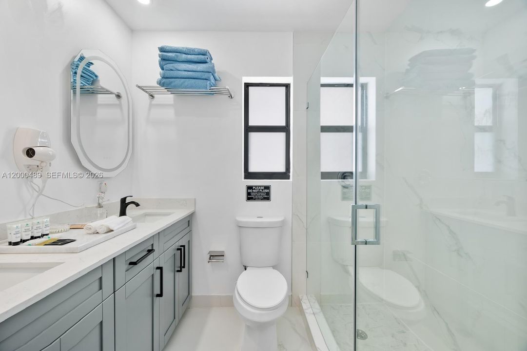 В аренду: $4,500 (3 спален, 3 ванн, 1724 Квадратных фут)