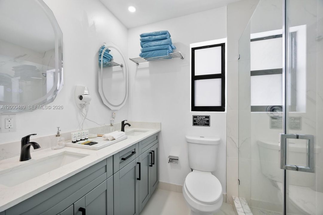 В аренду: $4,500 (3 спален, 3 ванн, 1724 Квадратных фут)