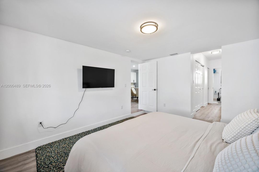 В аренду: $4,500 (3 спален, 3 ванн, 1724 Квадратных фут)