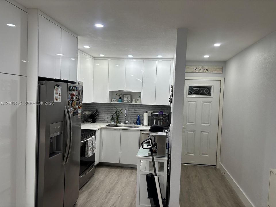 En Venta: $230,000 (2 camas, 1 baños, 800 Pies cuadrados)