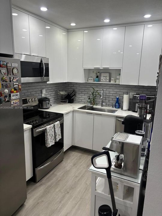 En Venta: $230,000 (2 camas, 1 baños, 800 Pies cuadrados)