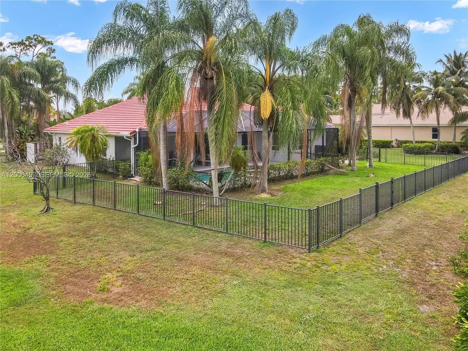 For Sale: $1,200,000 (4 beds, 3 baths, 2935 Square Feet)