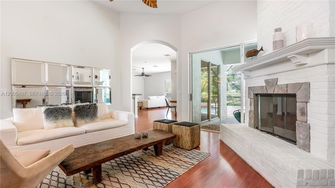 For Sale: $1,200,000 (4 beds, 3 baths, 2935 Square Feet)
