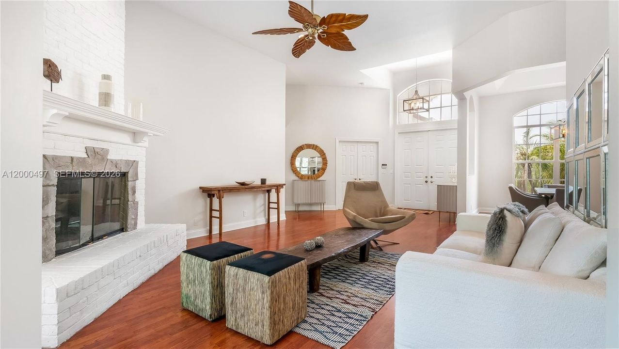 For Sale: $1,200,000 (4 beds, 3 baths, 2935 Square Feet)