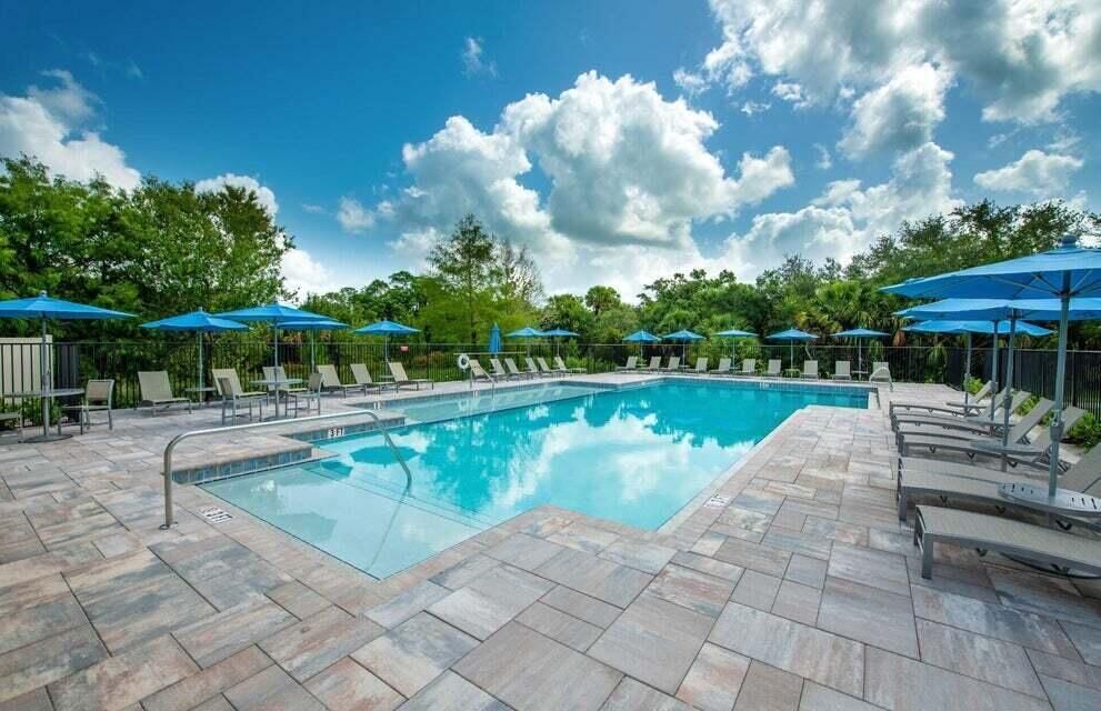 Pulte_Community Pool