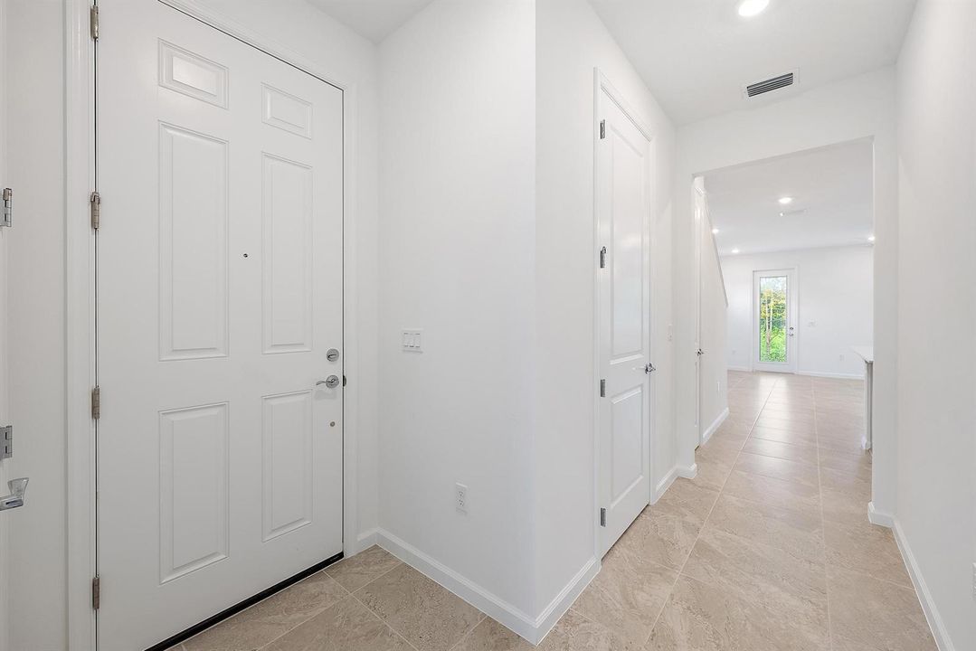 501 SW Sally Way (14)
