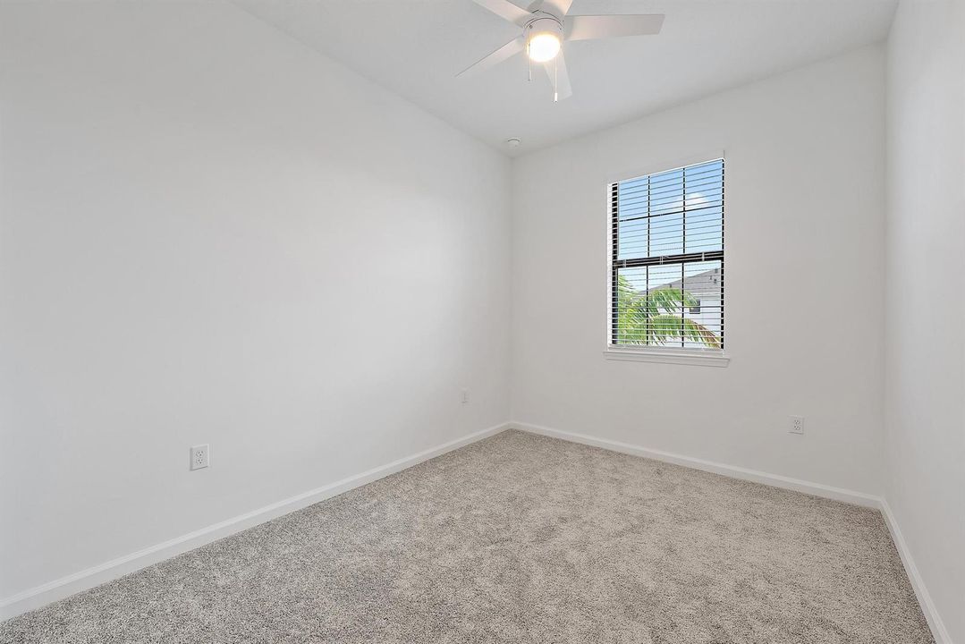 501 SW Sally Way (27)