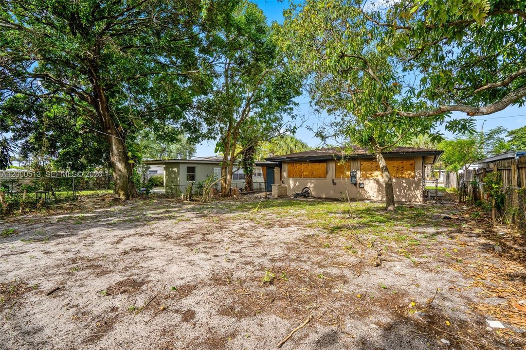 Activo con contrato: $159,900 (2 camas, 1 baños, 1072 Pies cuadrados)