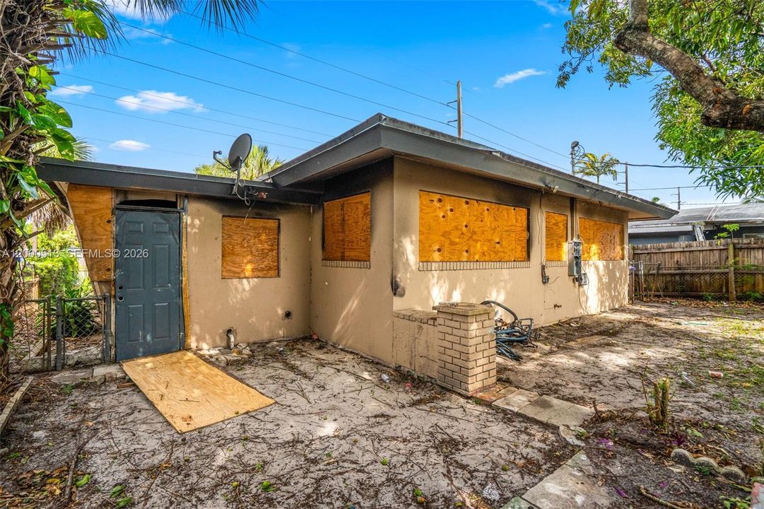 Activo con contrato: $159,900 (2 camas, 1 baños, 1072 Pies cuadrados)