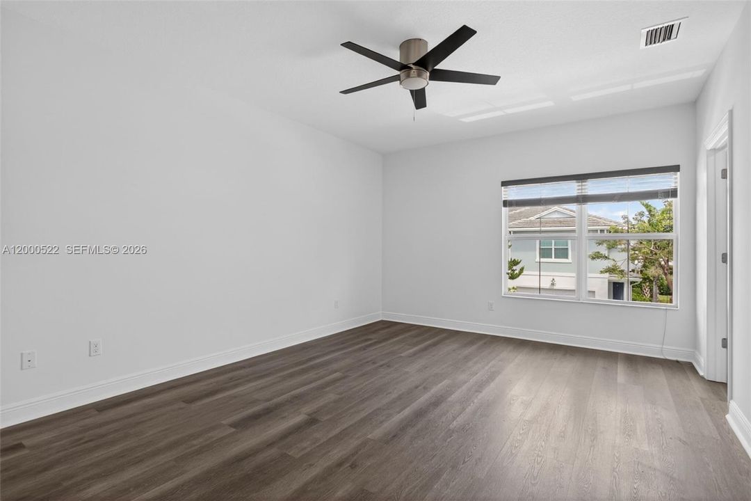 En Venta: $599,995 (3 camas, 2 baños, 1850 Pies cuadrados)