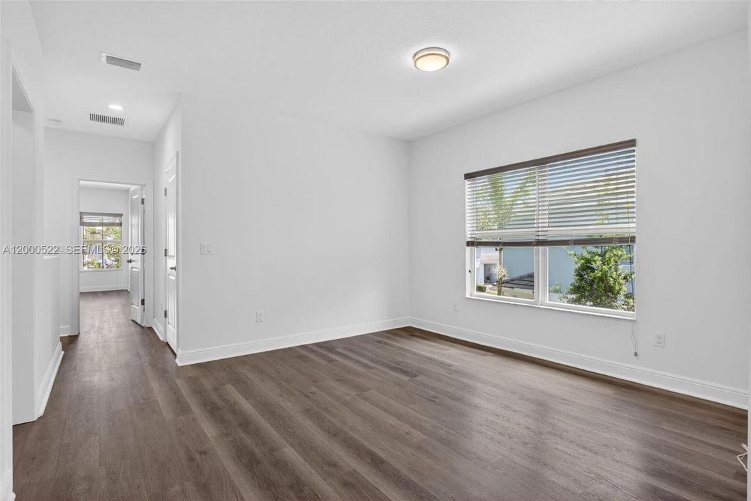 En Venta: $599,995 (3 camas, 2 baños, 1850 Pies cuadrados)