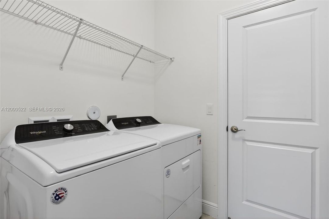 En Venta: $599,995 (3 camas, 2 baños, 1850 Pies cuadrados)