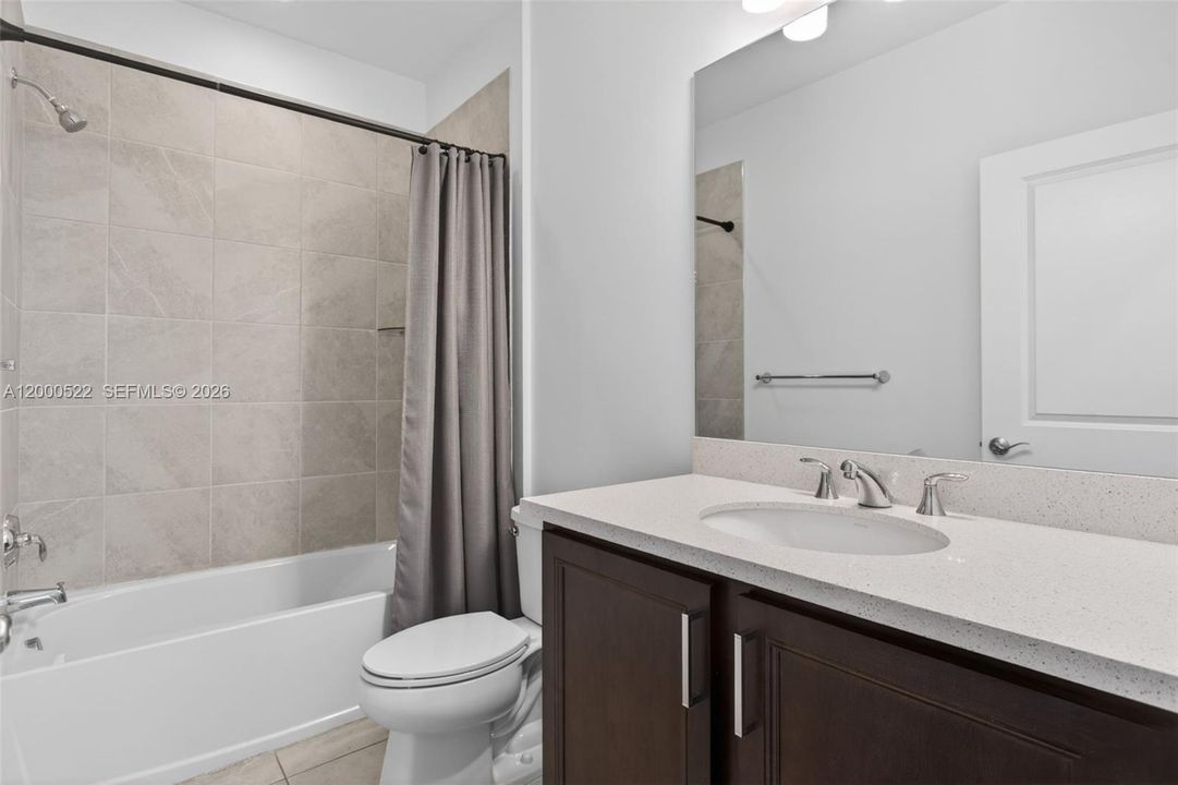 En Venta: $599,995 (3 camas, 2 baños, 1850 Pies cuadrados)