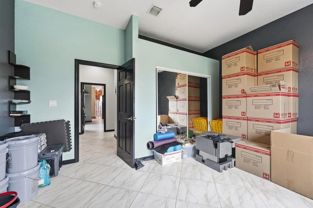 Guest room