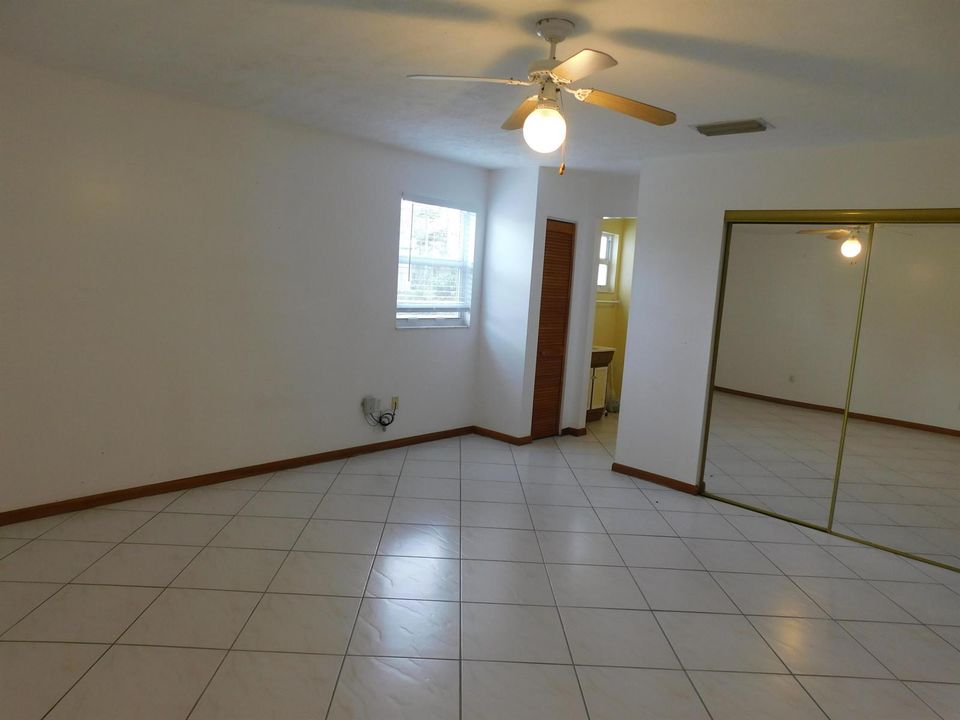 Hangar Guest Room